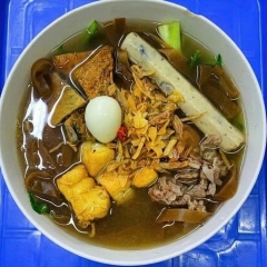 Huyền- Bánh đa cua miến trộn Thái Hà Đống Đa